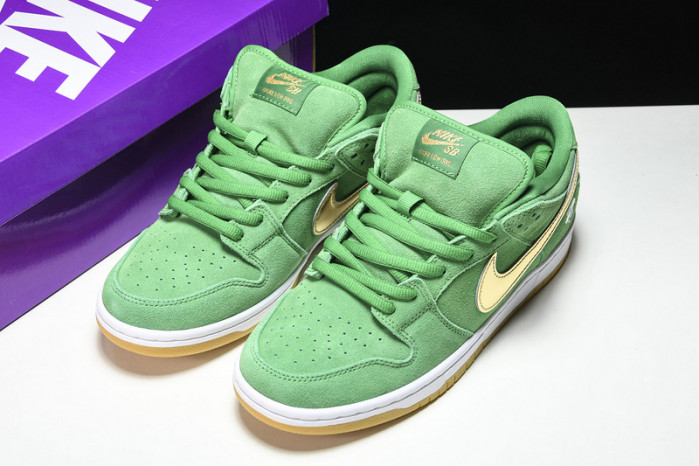 nike sb dunk low st. patrick
