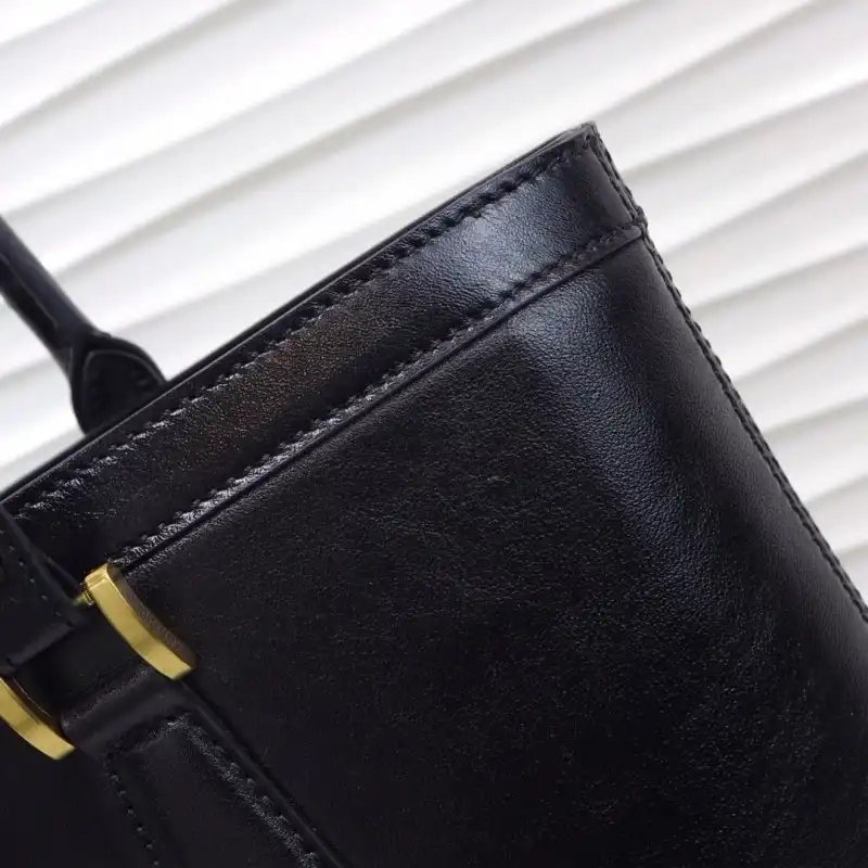 G*u*i bags 19b57g0105