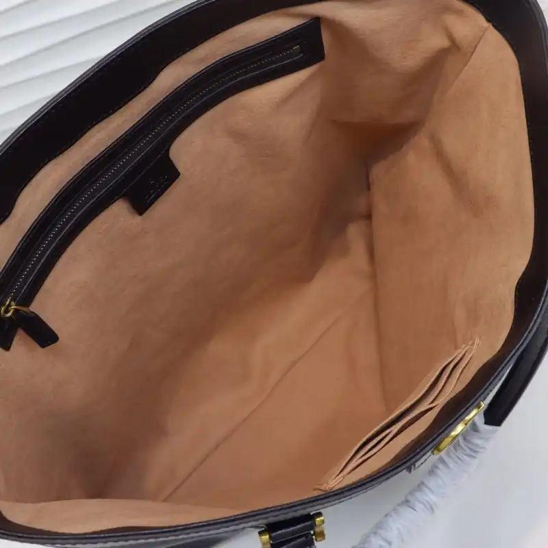 G*u*i bags 19b57g0105