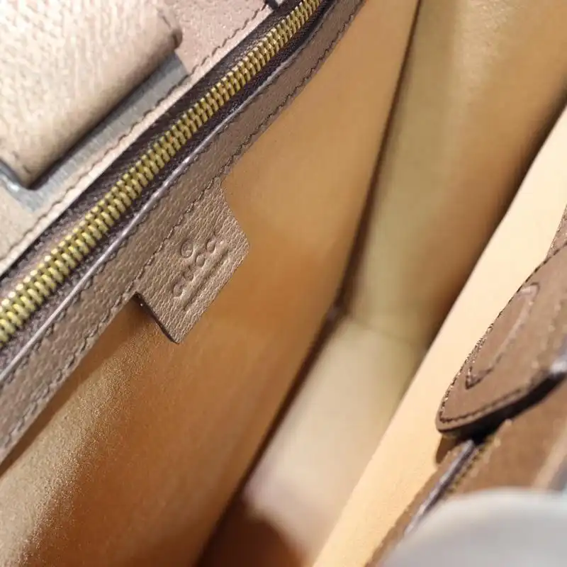 G*u*i tote bags 19gm0012