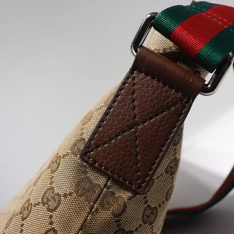 G*u*i crossbody bag 19gm0059