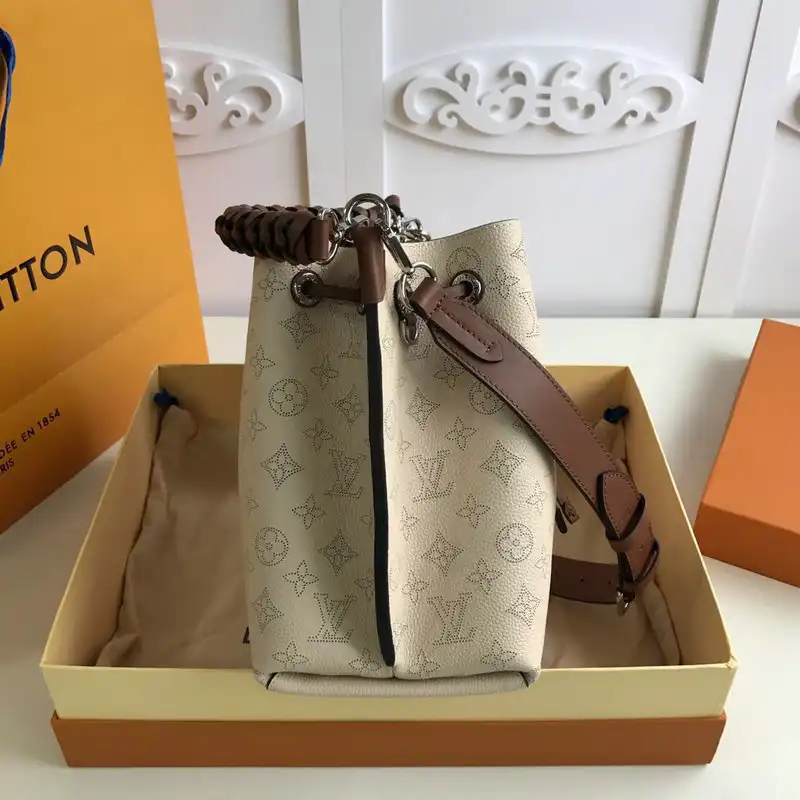 Loewe Bags 20DJ570179