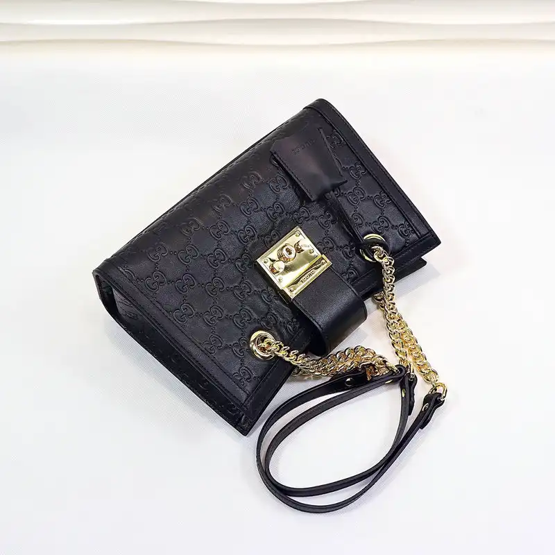 G*u*i bags 2104dj0027