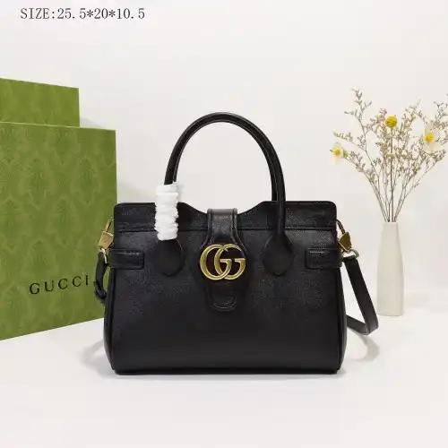 G*u*i s bags 2108dj0031
