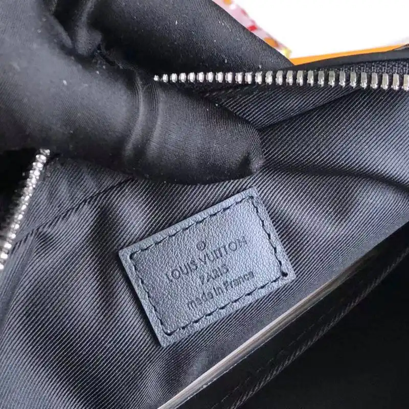 LV Bags 2111FY0017