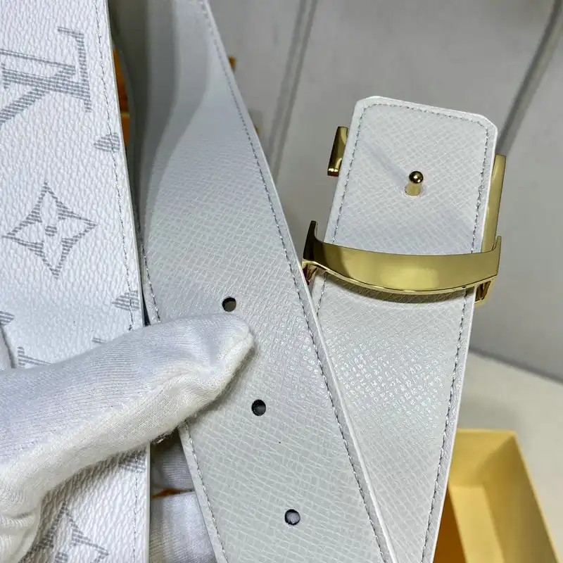 LV Belts 2111XA0034
