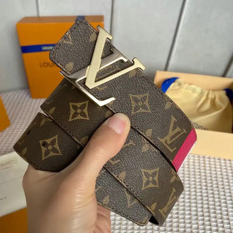LV Belts 2204XA0028