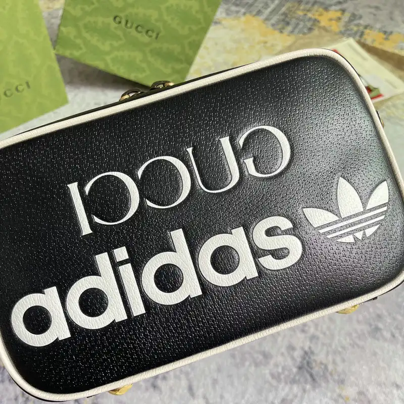 G*u*i bag 2208dj0038