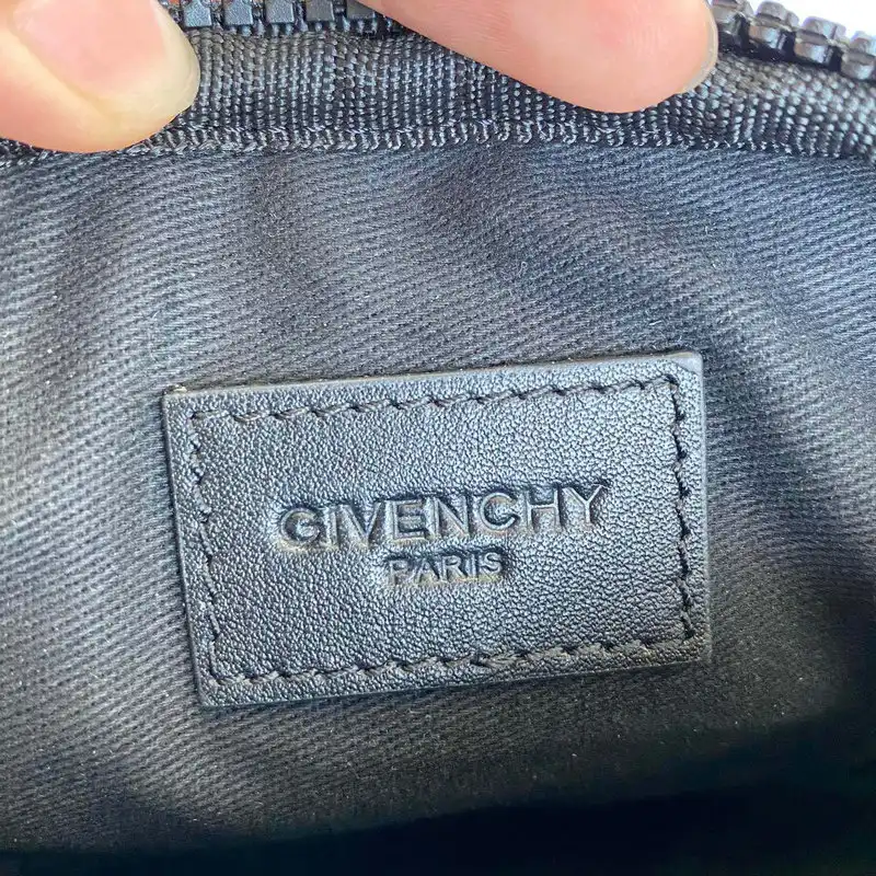 Givenchy Bag 2209SW0039