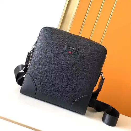 G*u*i bags 2404ya0002