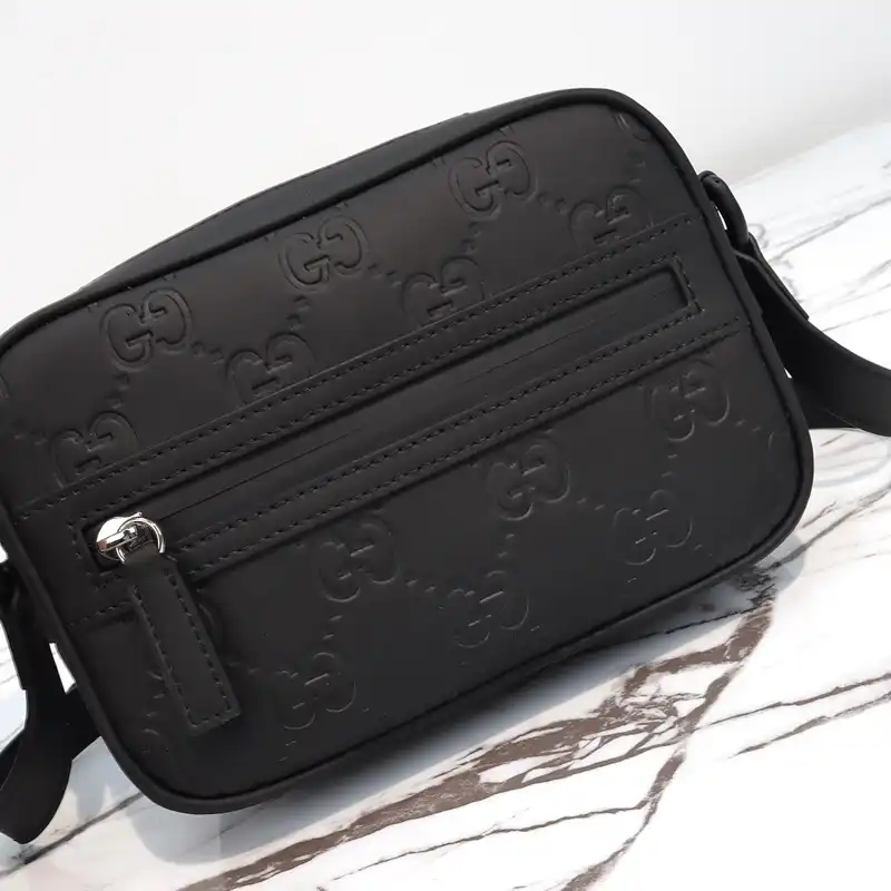 G*u*i bags 2411ya0200