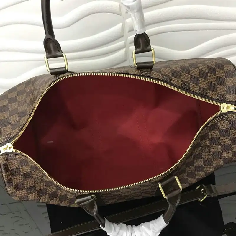LV Bags 19T1L0642