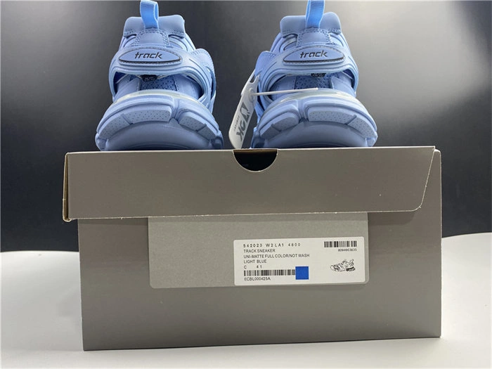 BLCG TRACK TRAINER LIGHT BLUE 542023 W2LA1 SmoothTexture 4534