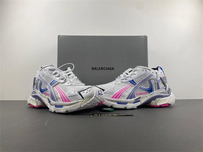 Balenciaga  772774-W3RNY- Efficient 4307