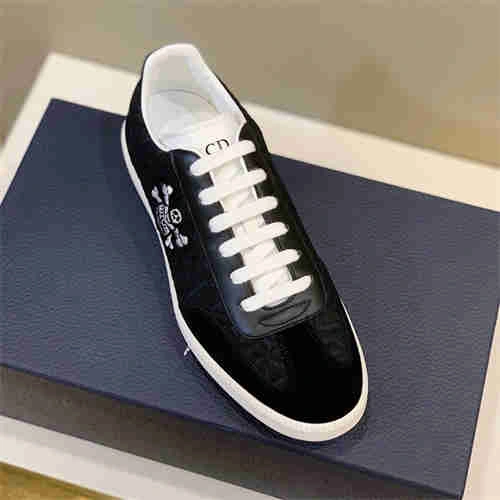 StreetReady DR Sneaker 1136