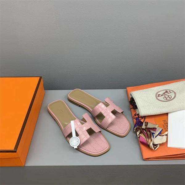 H Slipper Refined 2328