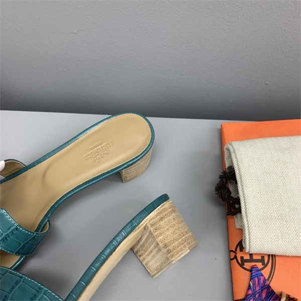 Timeless H Slipper 2385