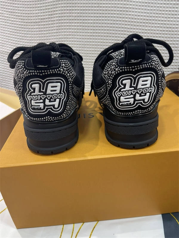 LV WellDesigned 1753