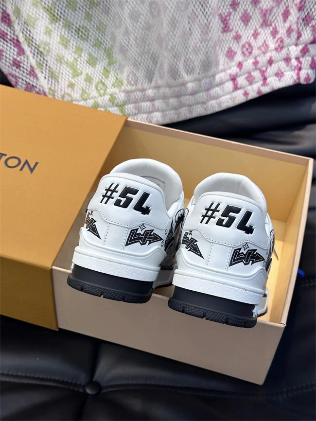 Lv Trainer Sneaker Fashionable 2063