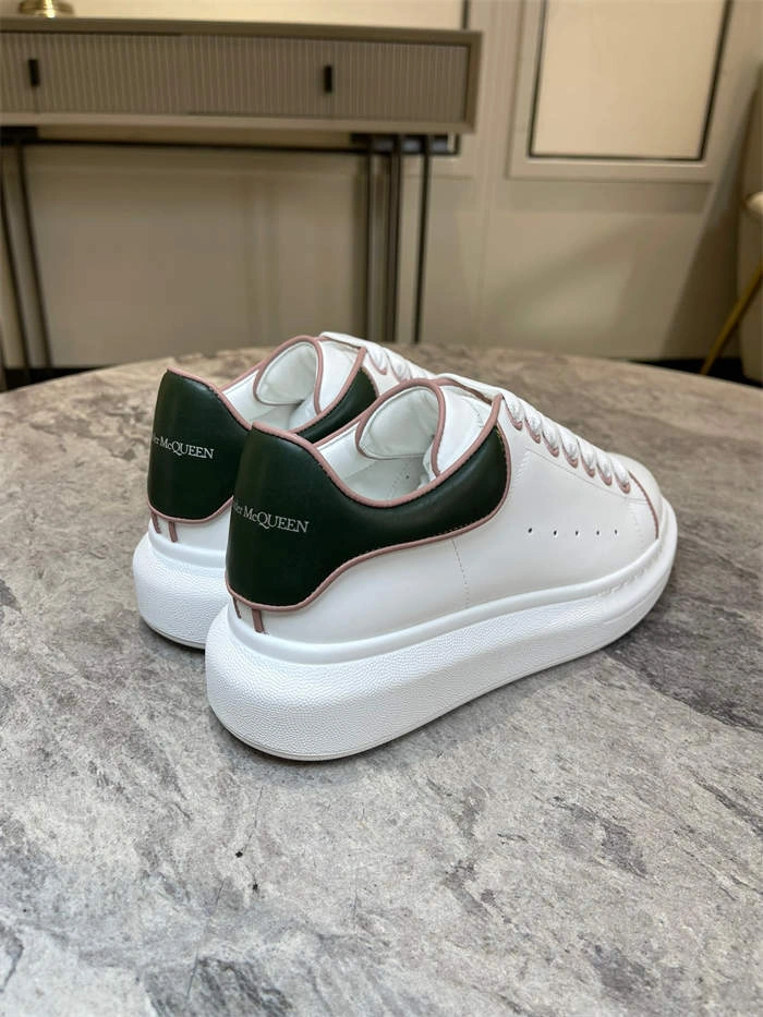 Mc Queen Contemporary 2510