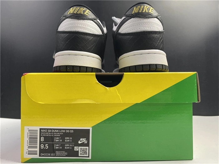 OdorResistant Nike SB Dunk Low Supreme Stars Black DH3228- 4868