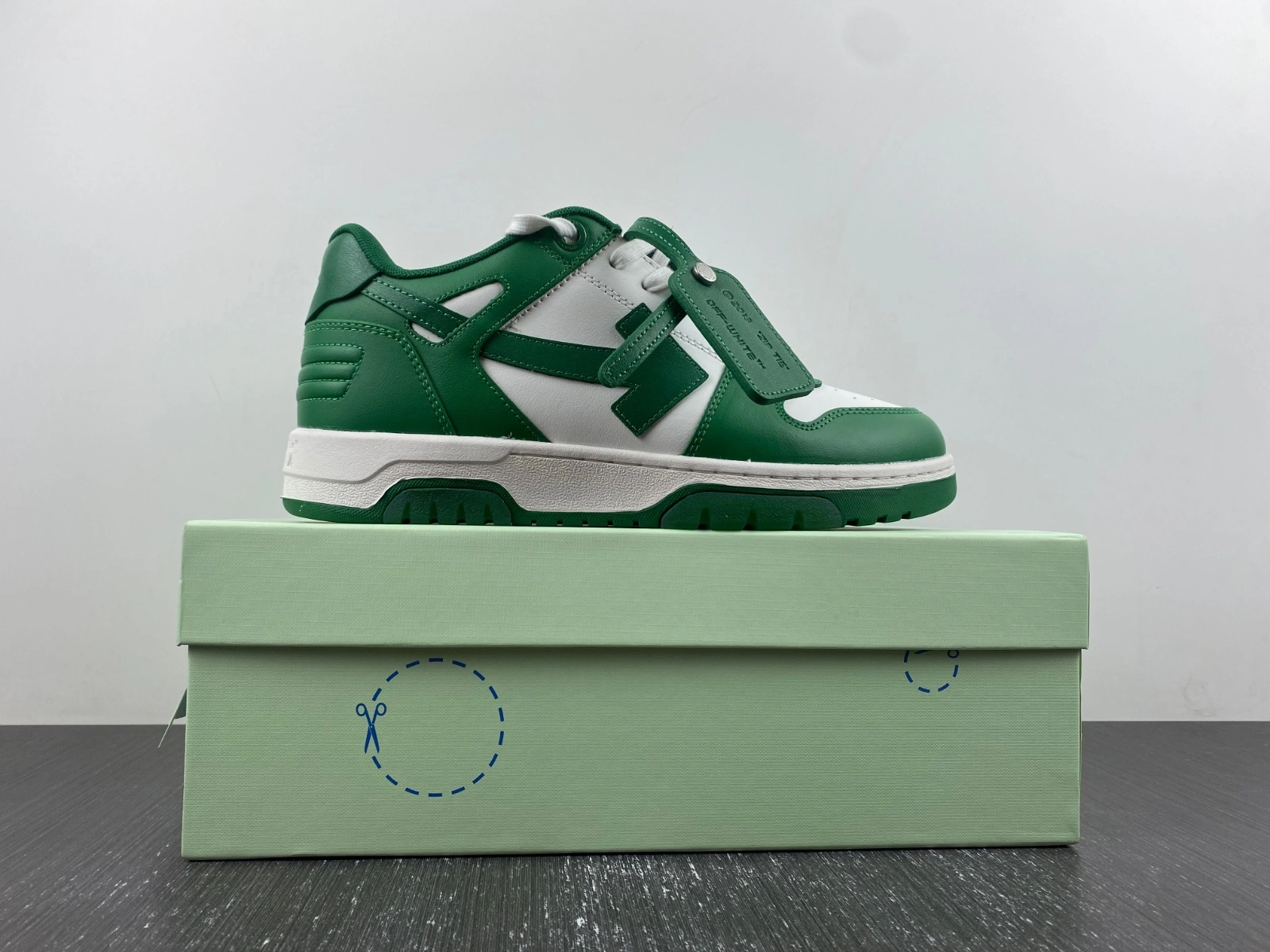 OFF-WHITE Out of Office Low Top Green Dirty White OMIA189R21LEA WeatherProof 3115