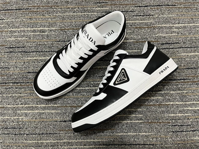 Neat Prada Sneaker 3373